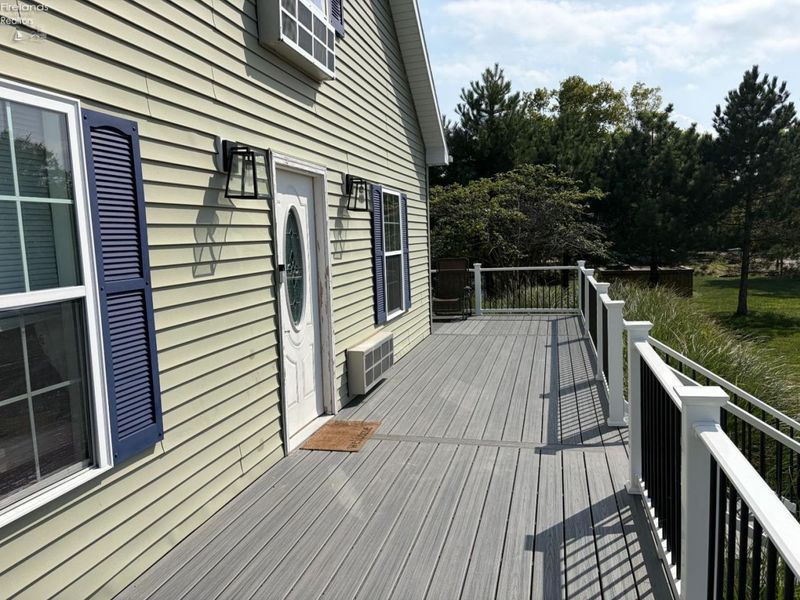 203 Lower Cliff Drive, Kelleys Island, OH 43438 Photo 2