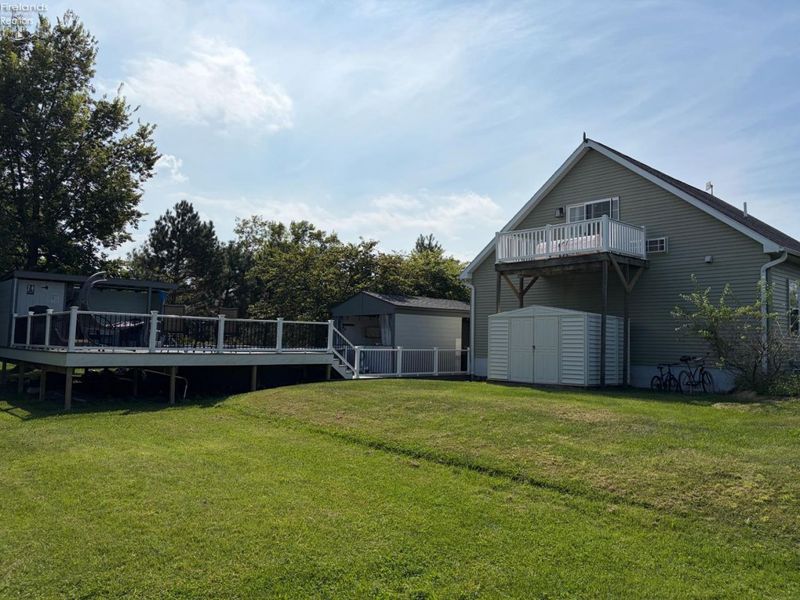203 Lower Cliff Drive, Kelleys Island, OH 43438 Photo 29
