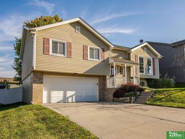 8420 Potter Street, Omaha, NE 68122
