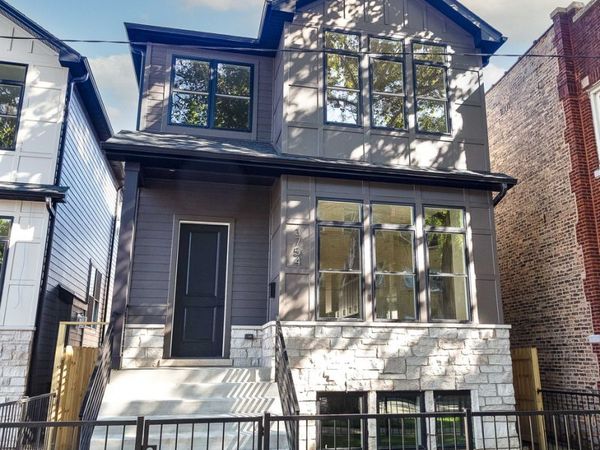 3754 W Sunnyside Avenue , Chicago, IL 60625