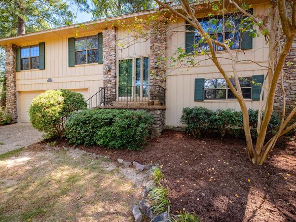 11 Barberry Lane, Little Rock, AR 72227
