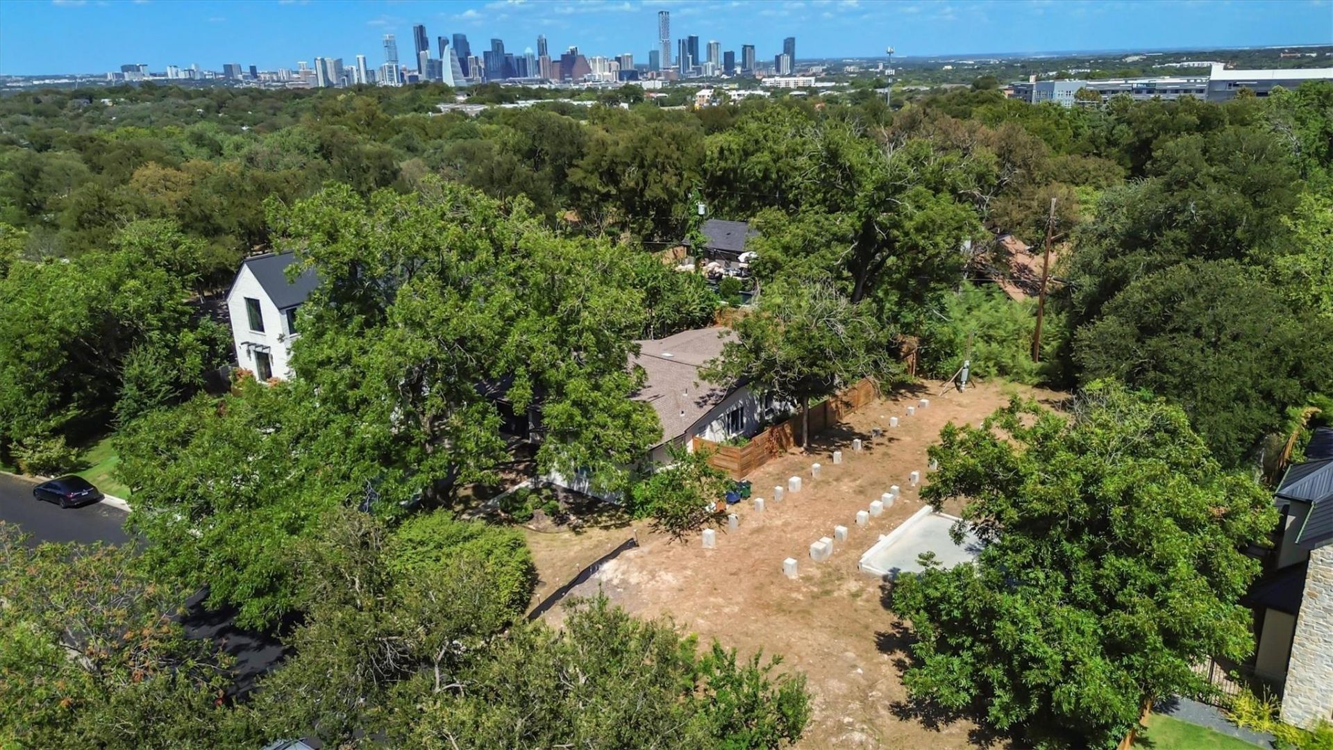 2320 Westoak Dr, Austin, TX 78704 Main Photo