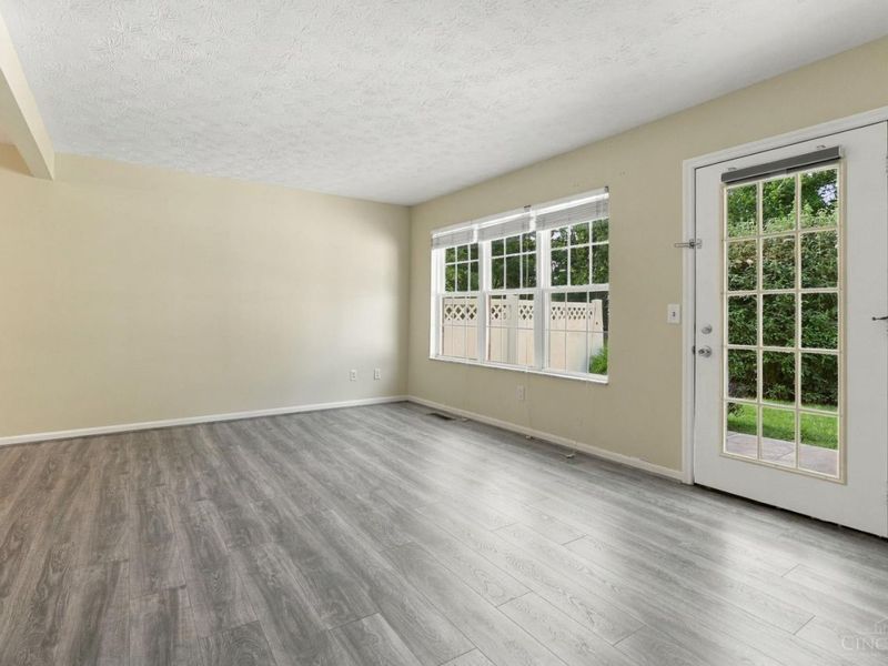 7576 Lake Pointe, Hamilton Township, OH 45039 Photo 13