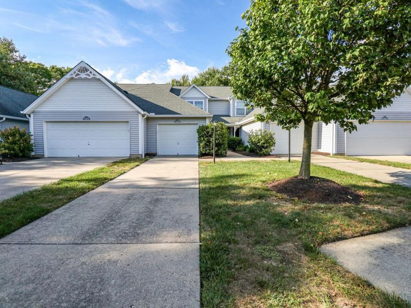 7576 Lake Pointe, Hamilton Township, OH 45039 Photo 3