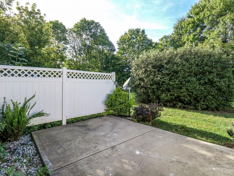 7576 Lake Pointe, Hamilton Township, OH 45039 Photo 33