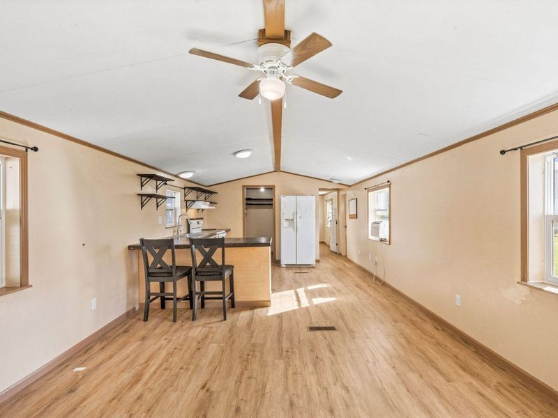 309 Mace Drive, Circleville, OH 43113 Photo 7