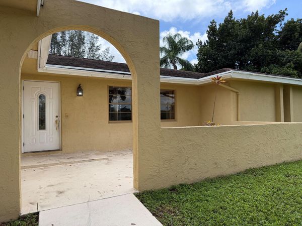 2040 Trinidad Court, West Palm Beach, FL 33415
