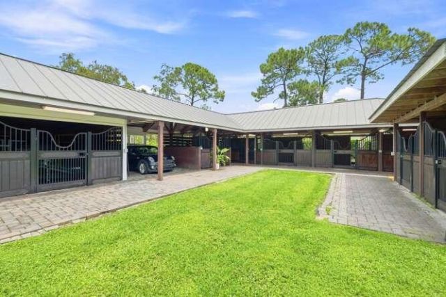 14902 Paddock Drive, Wellington, FL 33414 Photo