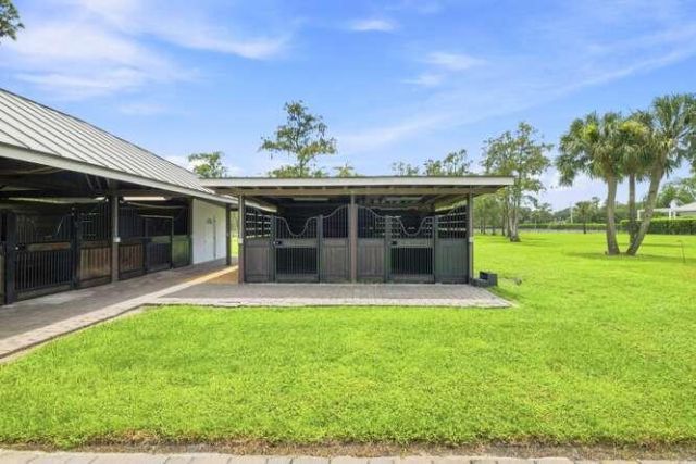 14902 Paddock Drive, Wellington, FL 33414 Photo