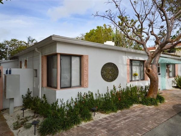 835 NE 15TH Avenue, Unit 5, Fort Lauderdale, FL 33304