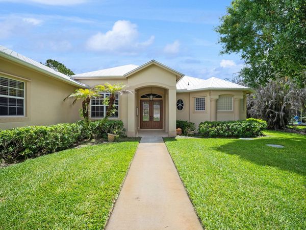 1106 SW THOREAU Court, Palm City, FL 34990