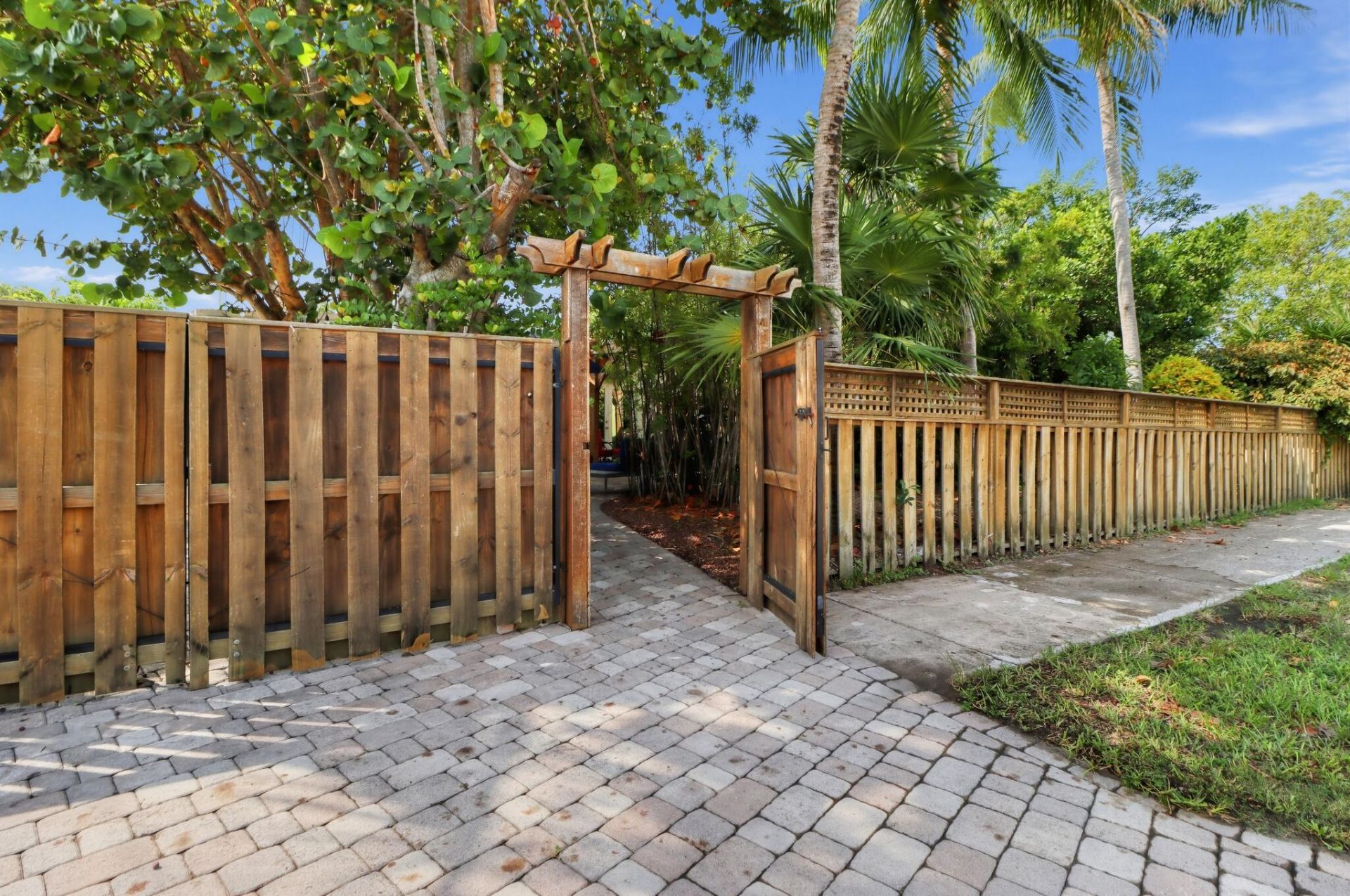 2240 Harbor Drive, Marathon, FL 33050 Photo