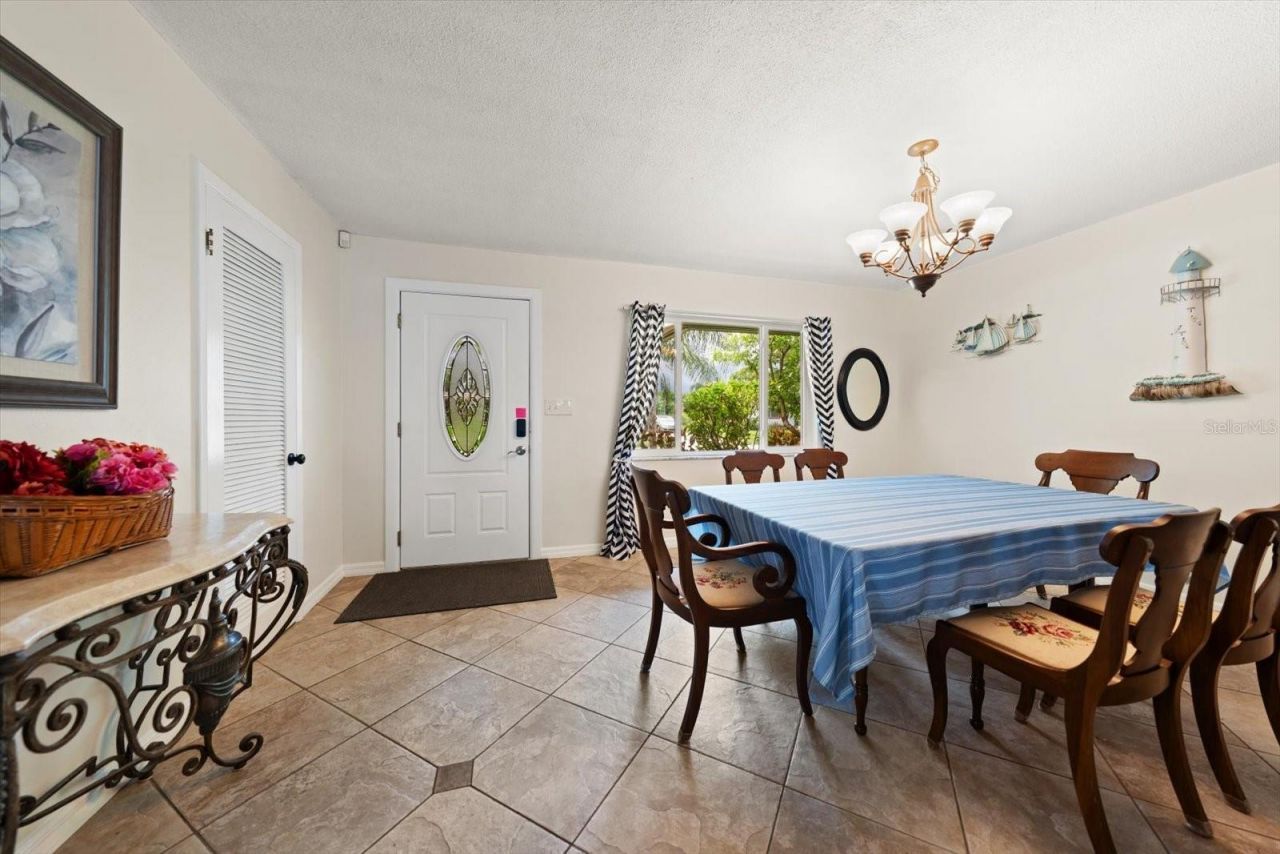 1 Maplewood Avenue, Clearwater, FL 33765 Photo
