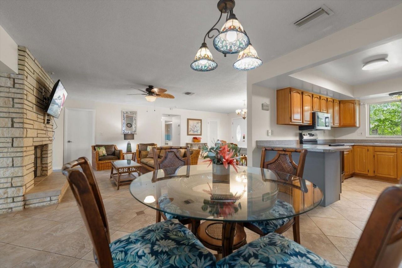 1 Maplewood Avenue, Clearwater, FL 33765 Photo