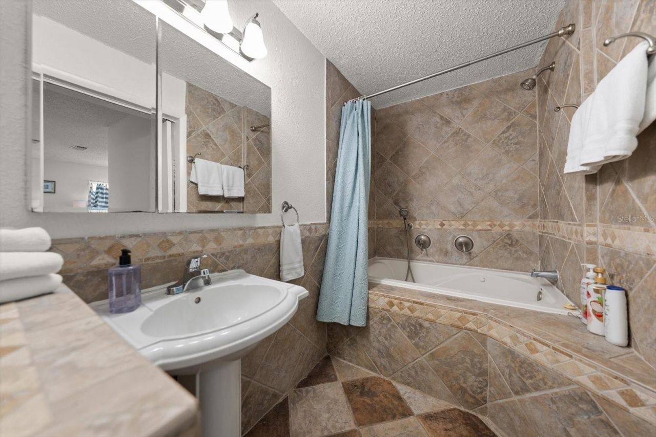 1 Maplewood Avenue, Clearwater, FL 33765 Photo