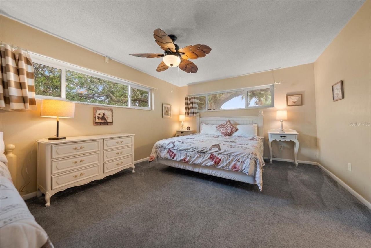 1 Maplewood Avenue, Clearwater, FL 33765 Photo