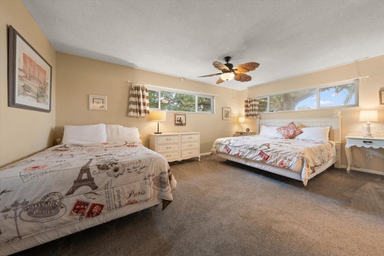 1 Maplewood Avenue, Clearwater, FL 33765 Photo
