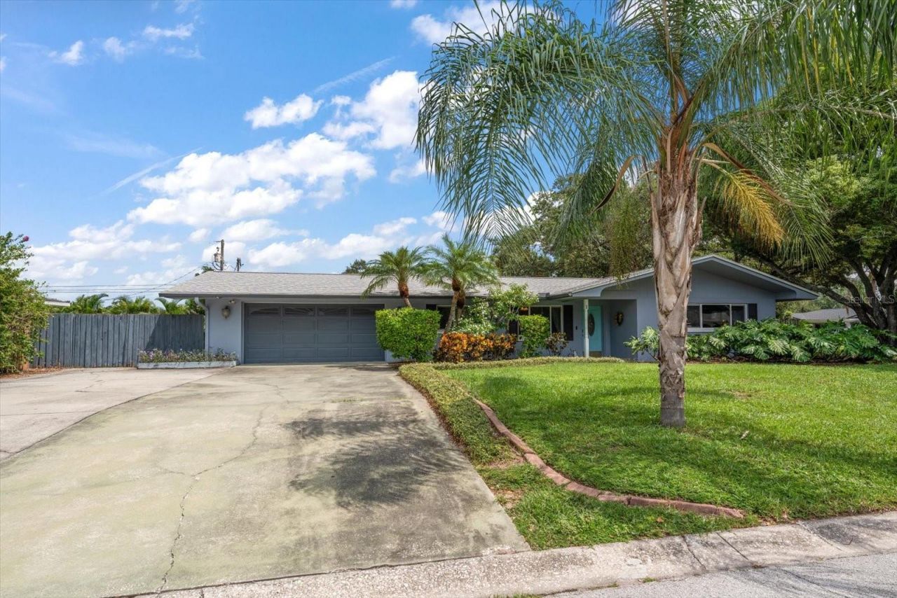 1 Maplewood Avenue, Clearwater, FL 33765 Photo