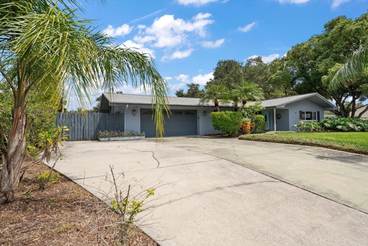 1 Maplewood Avenue, Clearwater, FL 33765 Photo