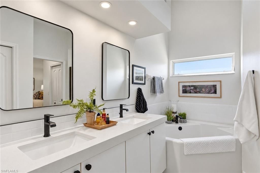 3685 Buttonwood Way, Unit 1521, Naples, FL 34112 Photo