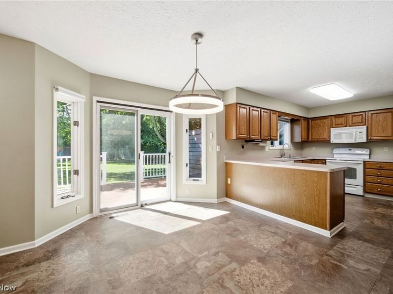 37099 Hunters Trail , Avon, OH 44011 Photo 10
