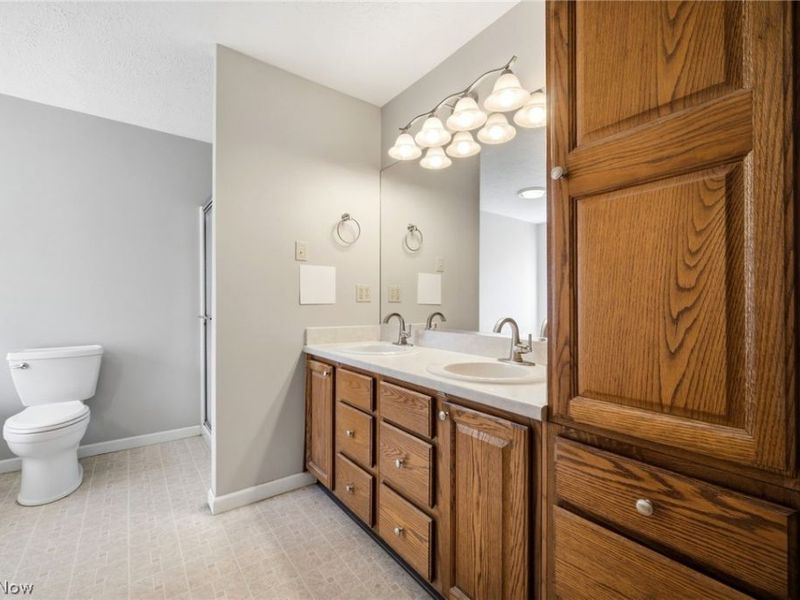 37099 Hunters Trail , Avon, OH 44011 Photo 21