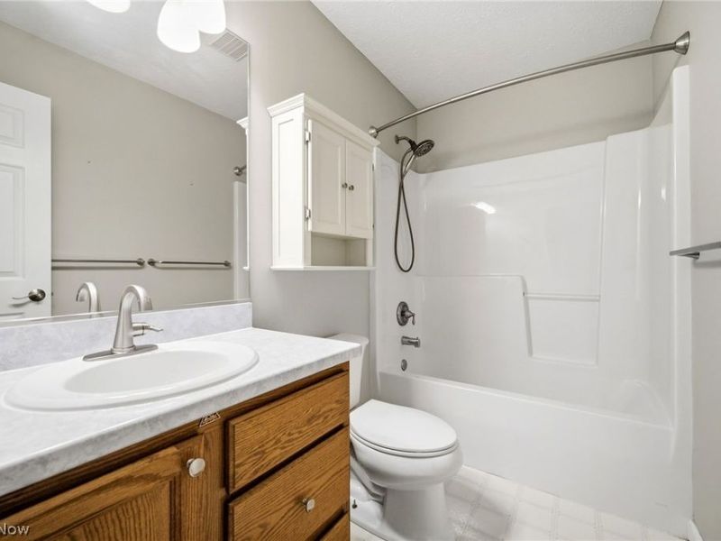 37099 Hunters Trail , Avon, OH 44011 Photo 26