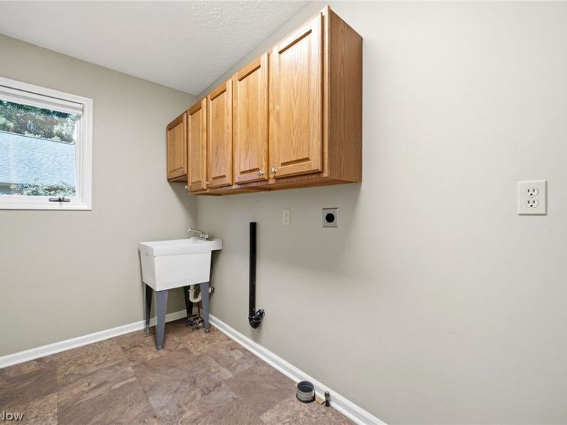 37099 Hunters Trail , Avon, OH 44011 Photo 39