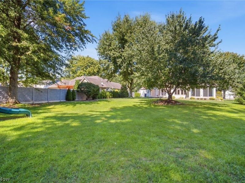 37099 Hunters Trail , Avon, OH 44011 Photo 45