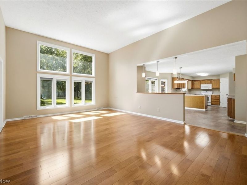 37099 Hunters Trail , Avon, OH 44011 Photo 8