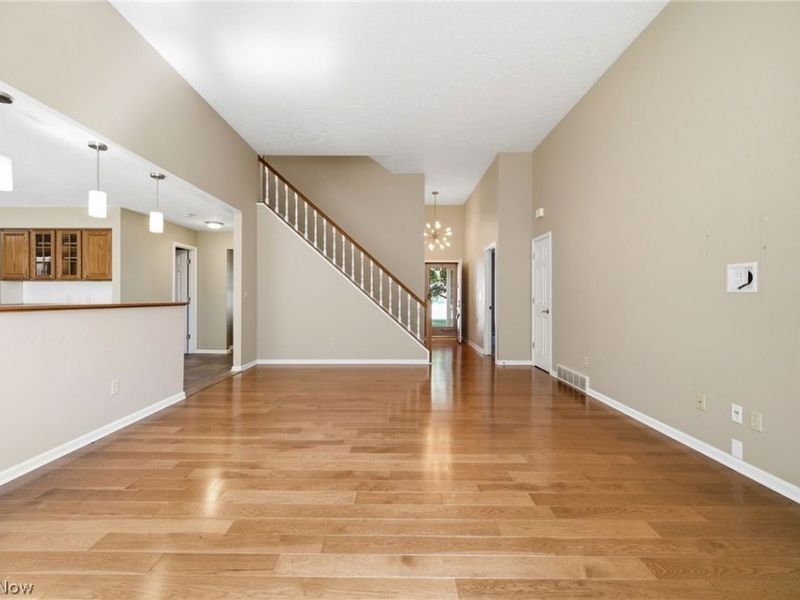 37099 Hunters Trail , Avon, OH 44011 Photo 9