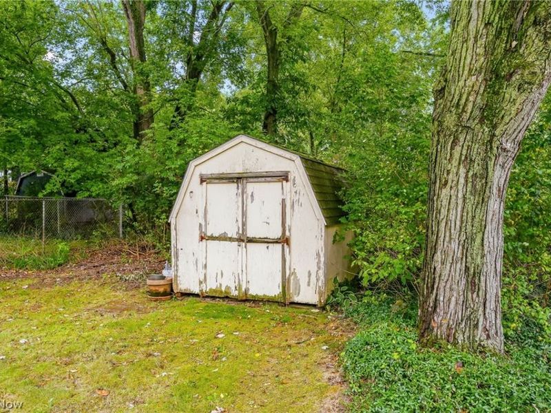 200 Gnau Avenue SW, Perry Township, OH 44646 Photo 33