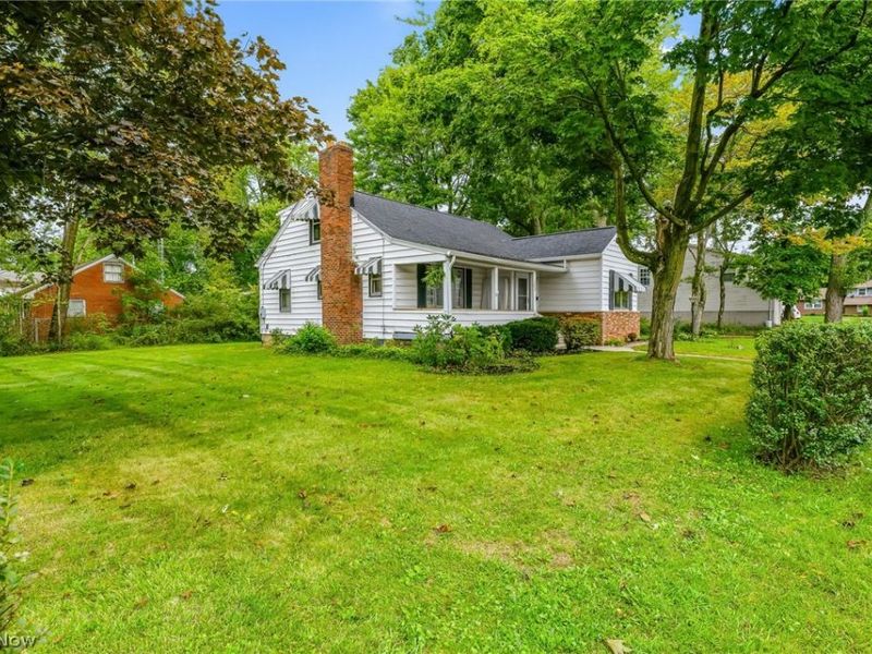 200 Gnau Avenue SW, Perry Township, OH 44646 Photo 4