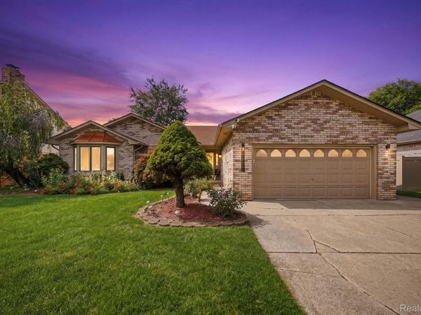 43459 Devin Drive , Clinton Township, Mi 48038