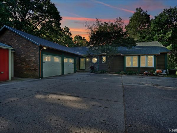 3738 Winterwood Drive, Marion Township, Mi 48843