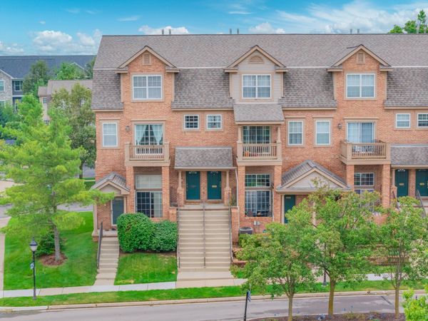 2753 Barclay Way, Ann Arbor, MI 48105