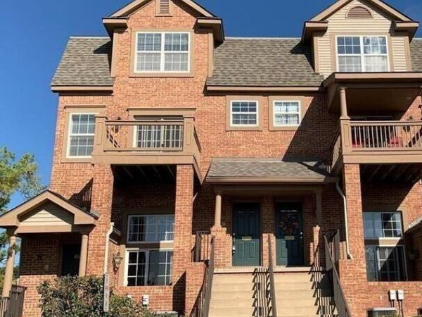 2753 Barclay Way, Ann Arbor, MI 48105