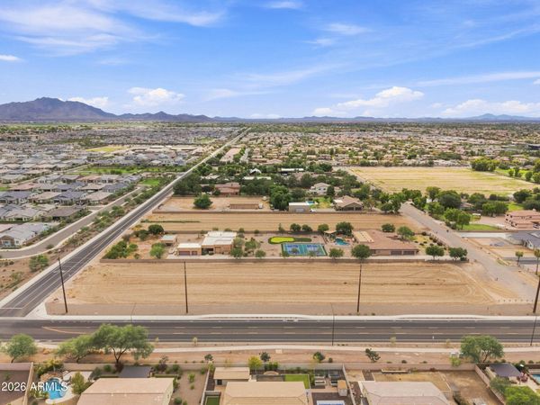 S 148th Street, Unit -, Gilbert, AZ 85298