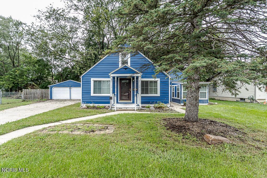 1758 Primrose Avenue, Toledo, OH 43613 Main Photo