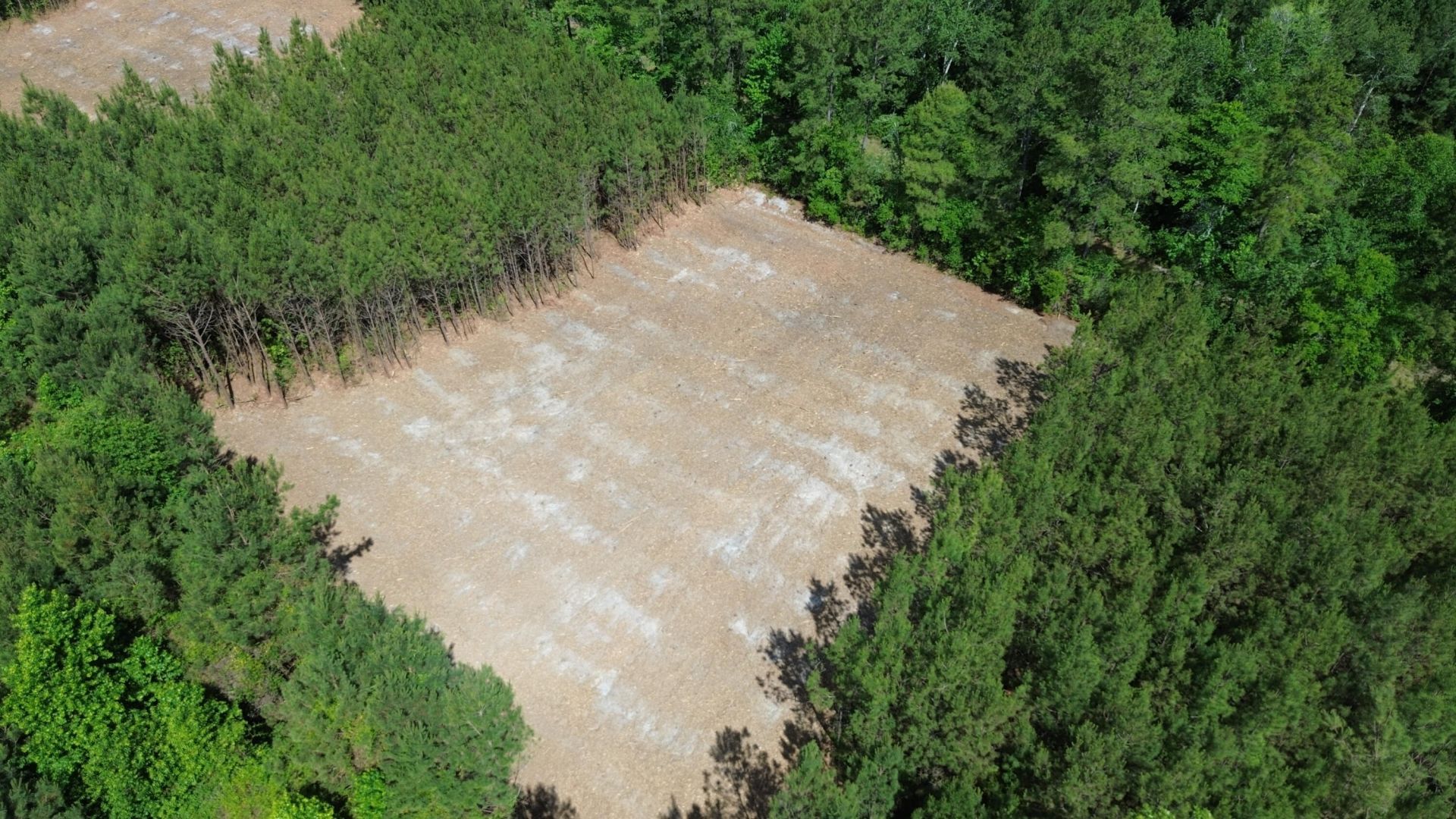 3 Highway 311 Photo 10