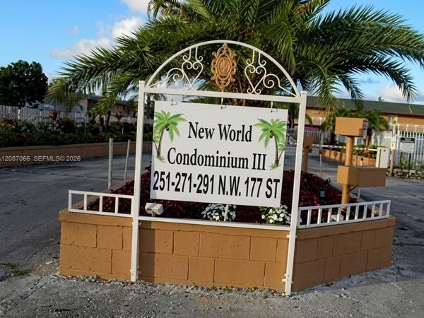 291 NW 177th St , Unit C-201, Miami Gardens, FL 33169
