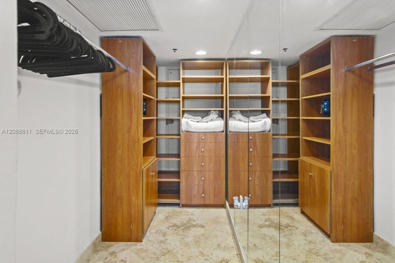 100 Lincoln Rd, Unit 748, Miami Beach, FL 33139 Photo