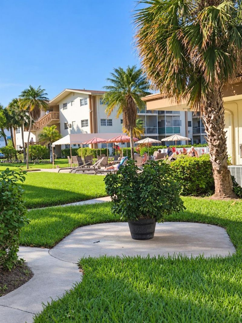 17001 NE 13th Ave, Unit 302, Miami, FL 33162 Photo