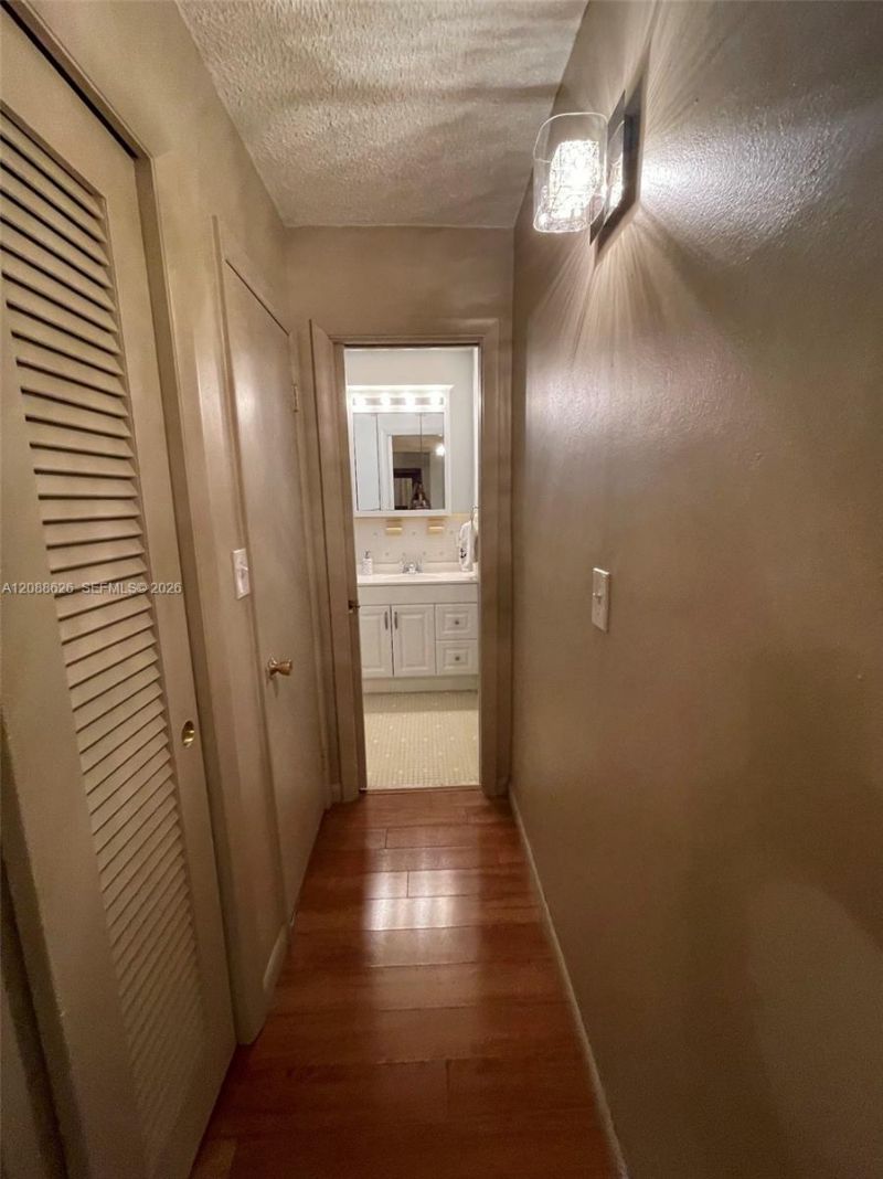 17001 NE 13th Ave, Unit 302, Miami, FL 33162 Photo