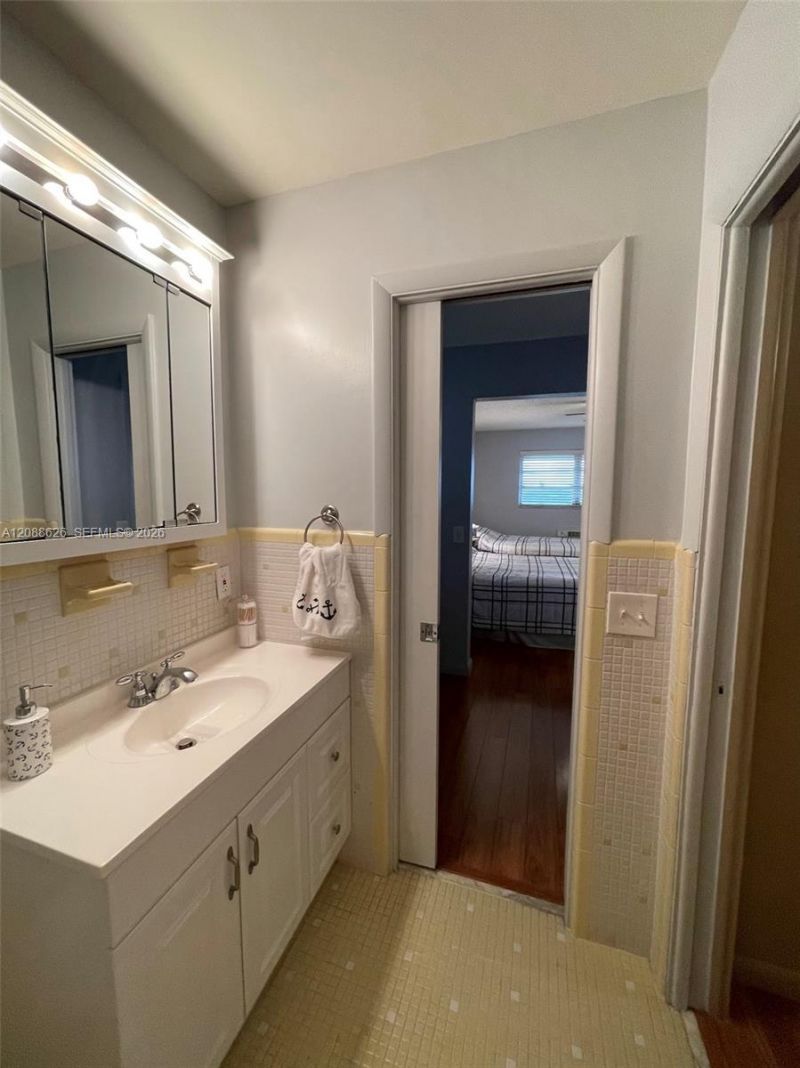 17001 NE 13th Ave, Unit 302, Miami, FL 33162 Photo