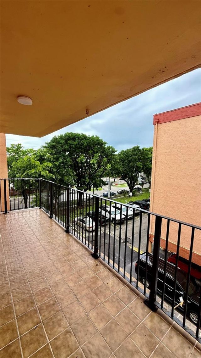 1990 W 56th St, Unit 1320, Hialeah, FL 33012 Photo