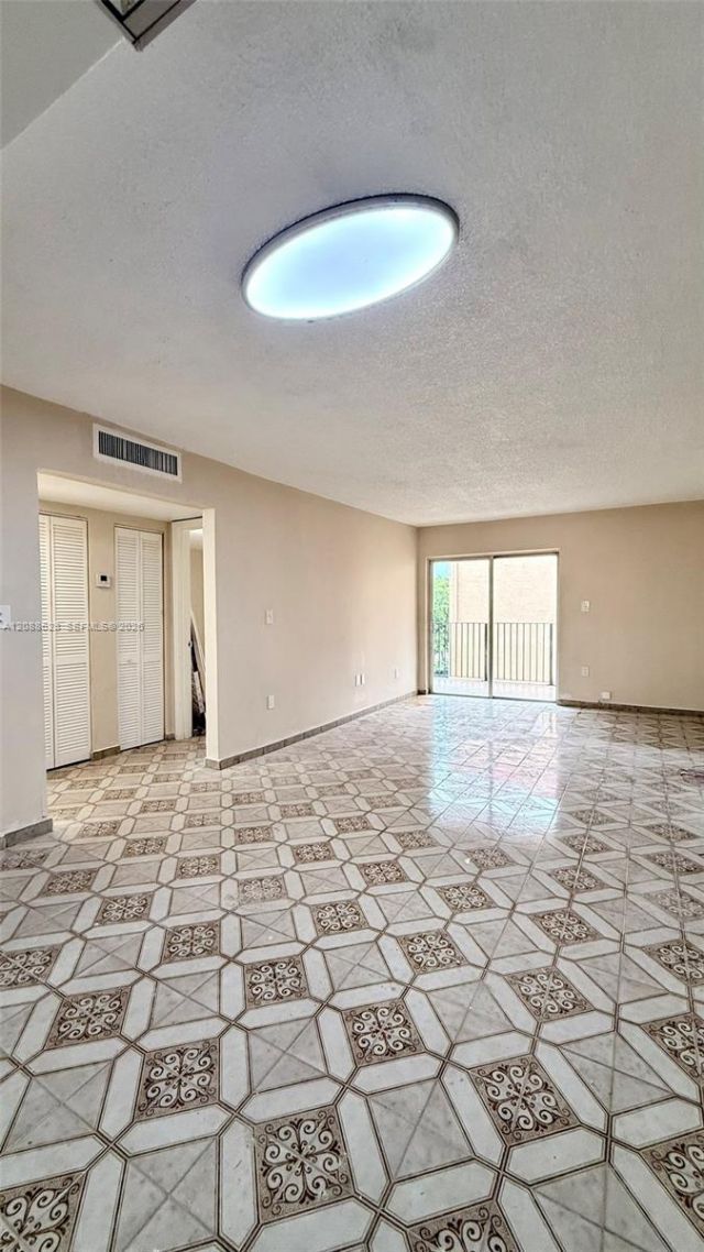 1990 W 56th St, Unit 1320, Hialeah, FL 33012 Photo
