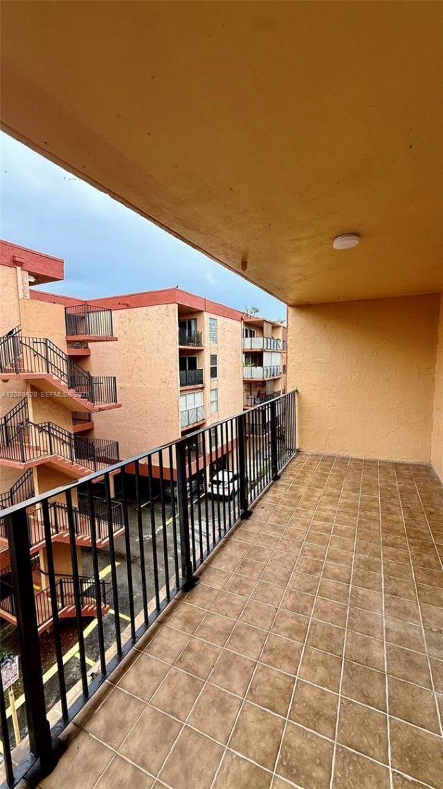 1990 W 56th St, Unit 1320, Hialeah, FL 33012 Photo