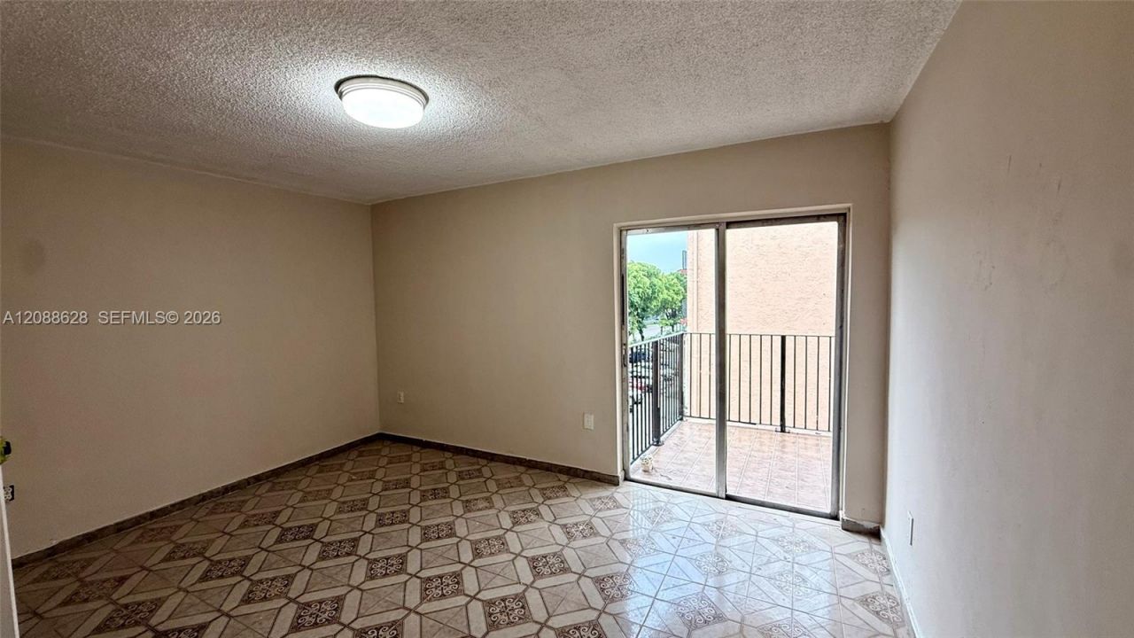 1990 W 56th St, Unit 1320, Hialeah, FL 33012 Photo
