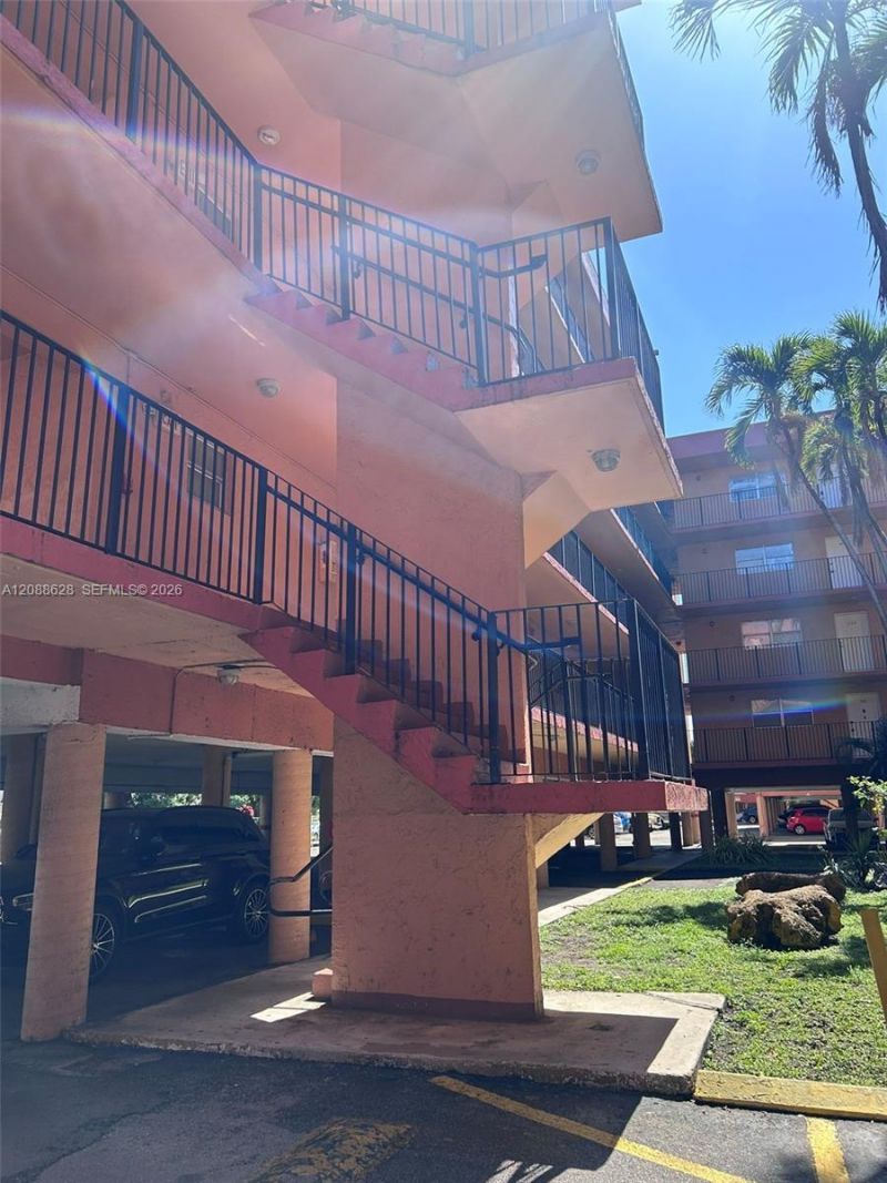 1990 W 56th St, Unit 1320, Hialeah, FL 33012 Photo